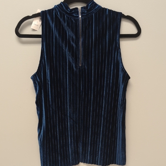 Signature By Reitmans Navy Blue Size Small Velvety Sleeveless Top - Picture 4 of 4